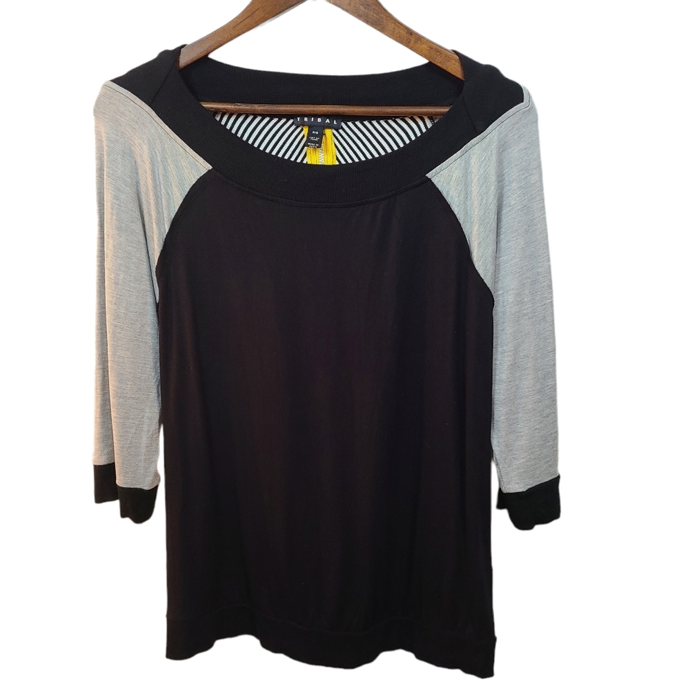 Tribal Zipper Back 3/4 Sleeve Blouse Small